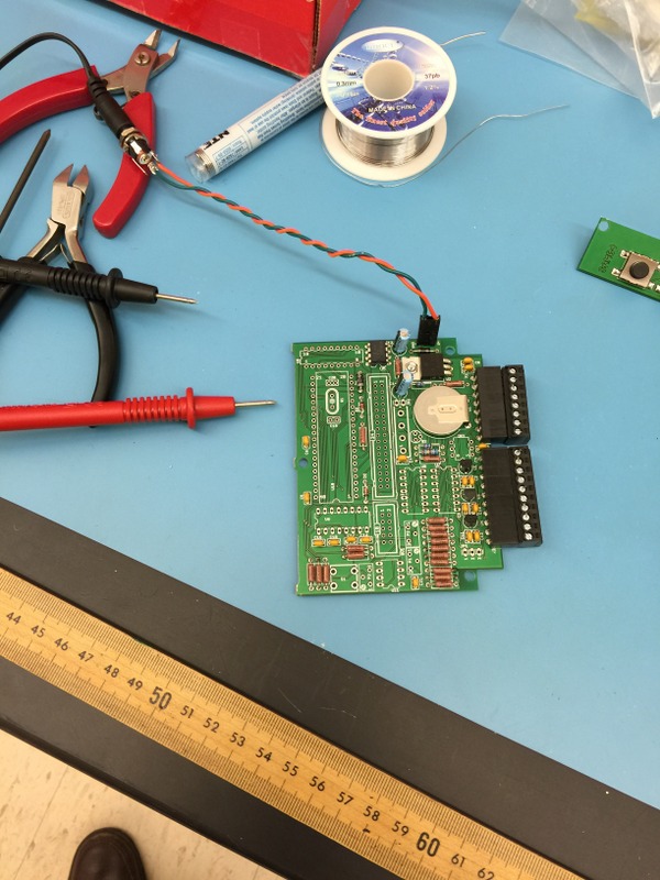 Voltage tolerance test